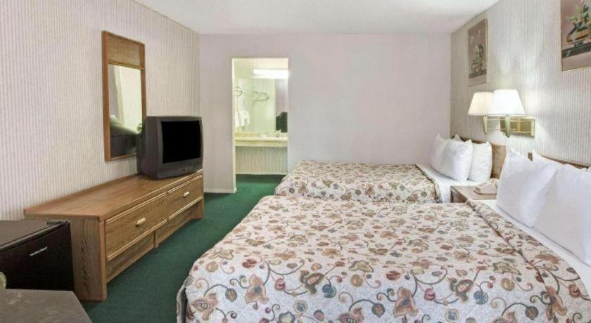 Knights Inn South Houston Tx Bagian luar foto